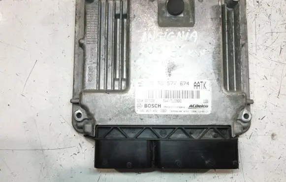 Opel Insignia A Engine control unit/module 55577674 55575350 0281017452