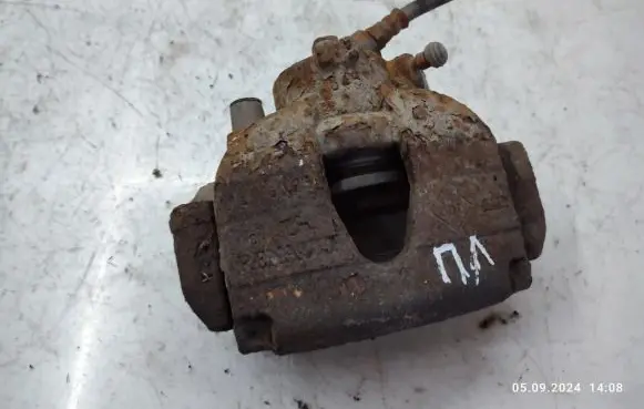 Renault Megane II Front brake caliper