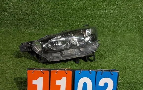 Mazda CX-3 Headlight/headlamp 