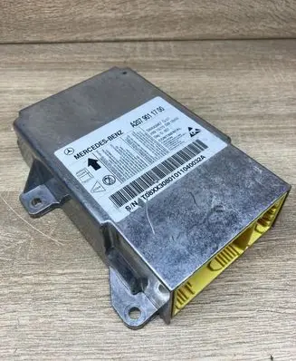 Mercedes-Benz E C207 W207 Airbag control unit/module A2079011700 5WK43967