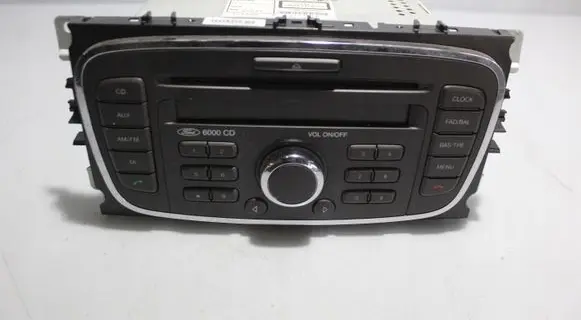 Radio/GPS head unit trim