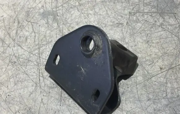 Iveco Daily 35 - 40.10 Sliding door check strap stopper 