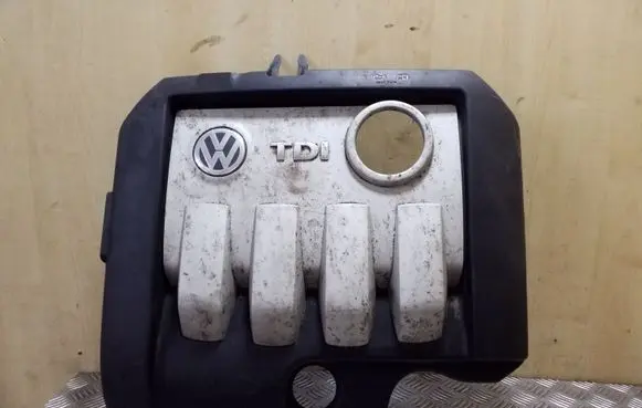 Volkswagen Touran I Engine cover (trim) 03G103925AA 03G103925AN 03G103925AJ