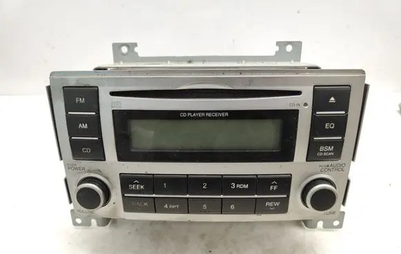 Hyundai Santa Fe Radio/CD/DVD/GPS head unit 961002B020CA M445CE