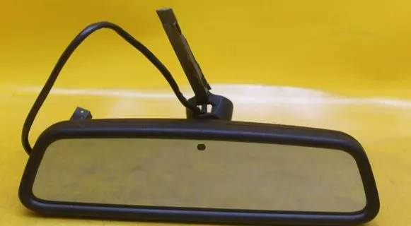 Rear view mirror (interior)