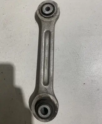 Maserati Ghibli Rear control arm 670035979
