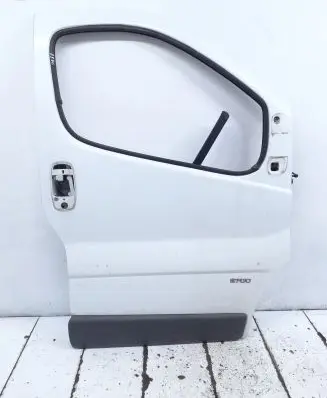 Opel Vivaro Front door