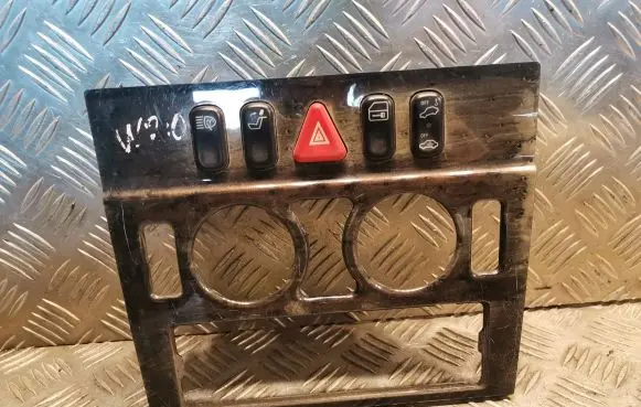 Mercedes-Benz E W210 Other center console (tunnel) element 2106830308