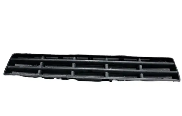 Volkswagen Golf IV Front bumper lower grill 1J0853677D