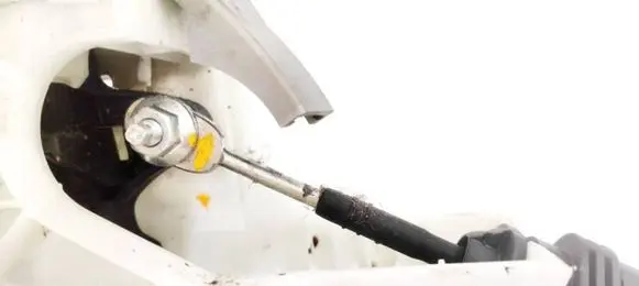 Gear shift cable linkage