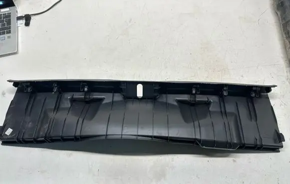 Toyota Yaris XP210 Trunk/boot sill cover protection 64716K0020