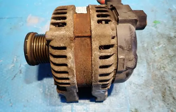 Ford Fiesta Generator/alternator CV6T-10300-BC 32814 32814A