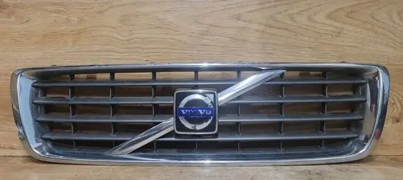 Volvo S80 Front bumper upper radiator grill 30655102