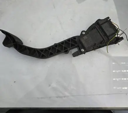 Ford Kuga I Accelerator throttle pedal 3M519F836BH 6PV00864138