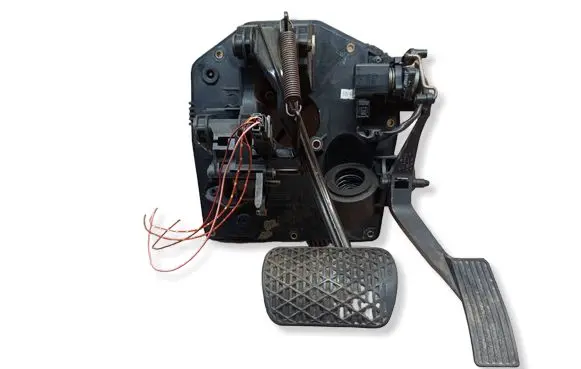 Mercedes-Benz E W211 Accelerator pedal position sensor A0135427717 A1682903001 A1683011020