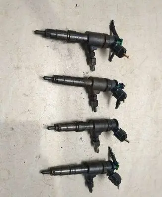 Peugeot 2008 I Fuel injectors set 0445110566