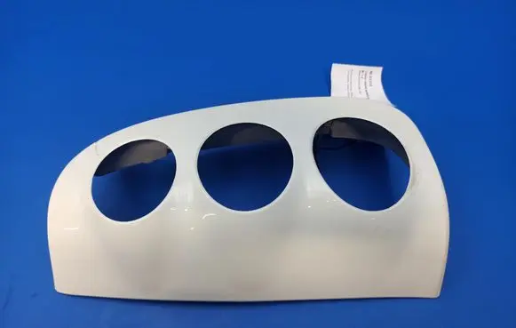 Rear/tail light trim molding