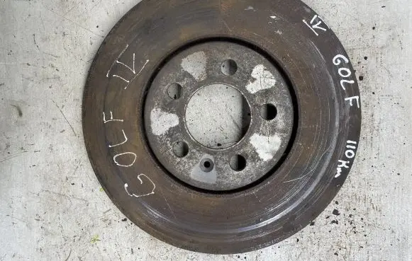 Volkswagen Golf IV Front brake disc