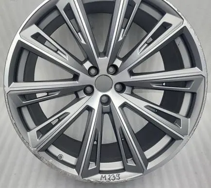 Audi Q8 R23 light alloy rim 4M8601025R 4M8601025AT