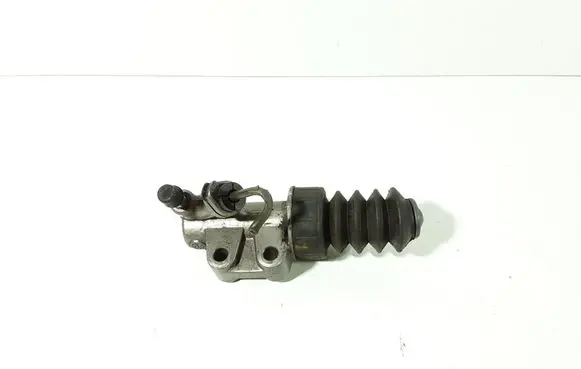 Clutch slave cylinder