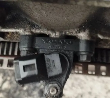 Volvo C30 Crankshaft position sensor 30637303