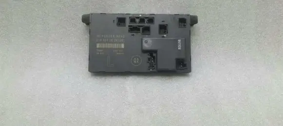 Mercedes-Benz CLS C219 Door control unit/module A2198200626