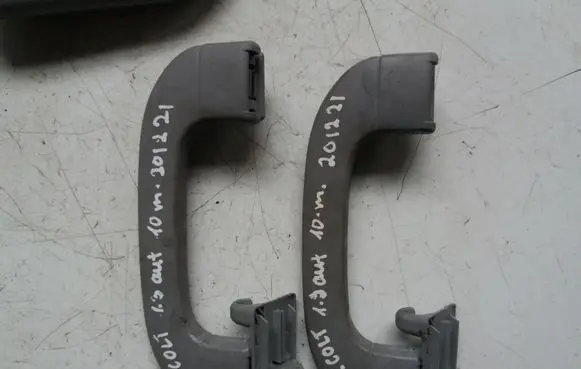 Mitsubishi Colt Front interior roof grab handle 30117132