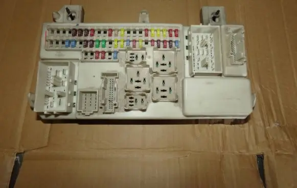 Mazda 3 I Fuse box set