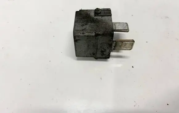 Mercedes-Benz Vito Viano W639 Other relay a0025422619 4ra007793-07