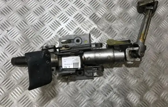 Volkswagen Golf IV Steering wheel axle 1j1419501cs