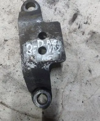 Ford S-MAX Engine mounting bracket