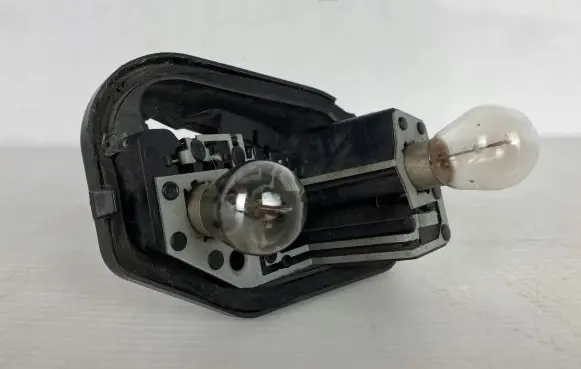 Citroen C5 Tail light bulb cover holder VP8X8X13N005AA