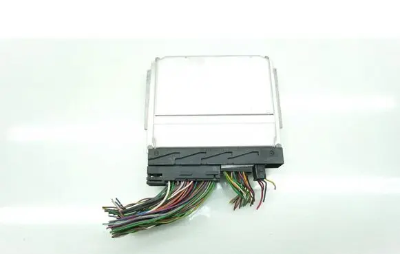 Volvo V70 Engine control unit/module ECU 08675760A