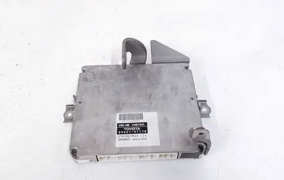 Toyota Prius (XW20) Engine control unit/module 8966147170 2751009522