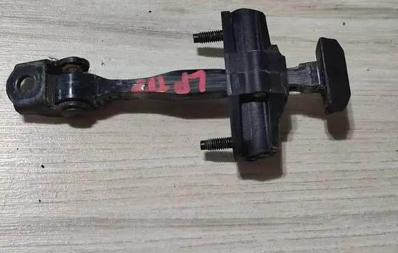 Fiat Tipo Front door check strap stopper 