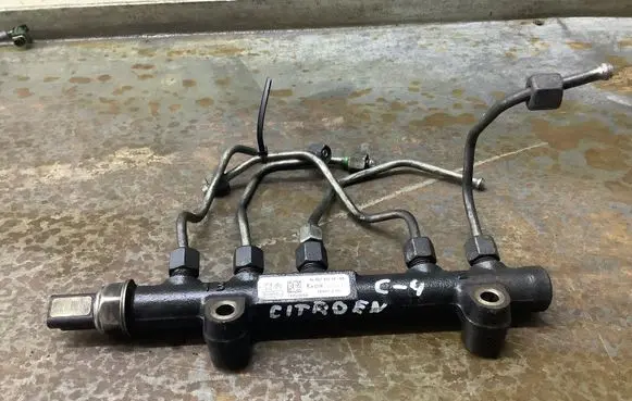 Citroen C4 II Picasso Fuel main line pipe 9685297580 28497Z01 142520260