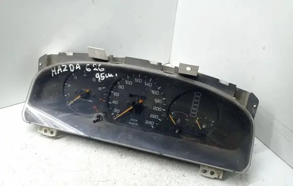 Mazda 626 Speedometer (instrument cluster)