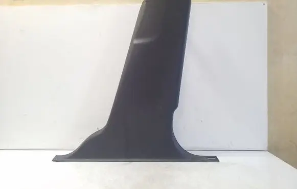 (B) pillar trim (bottom)
