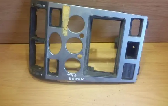 Ford Mondeo Mk III Dashboard center trim panel 1S7118522