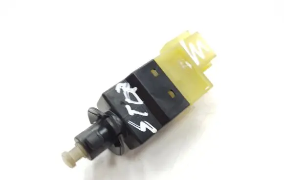 Mercedes-Benz B W245 Brake pedal sensor switch A0015454409