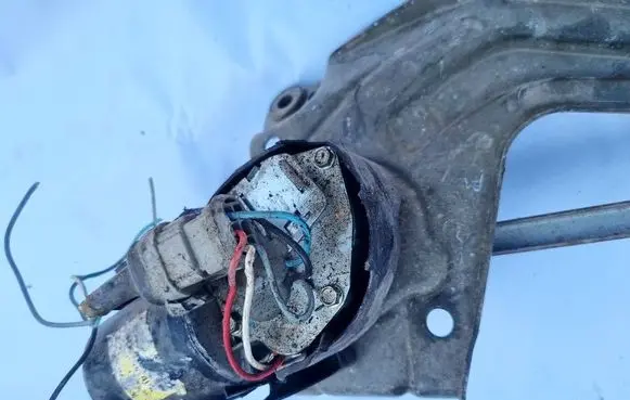 Renault Megane I Wiper motor