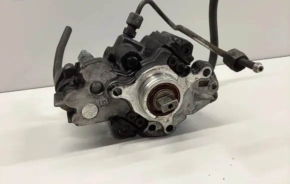 Ford Mondeo MK IV Fuel injection high pressure pump 9424A050A 9687959180