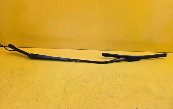 Peugeot 5008 Front wiper blade arm 9839845680