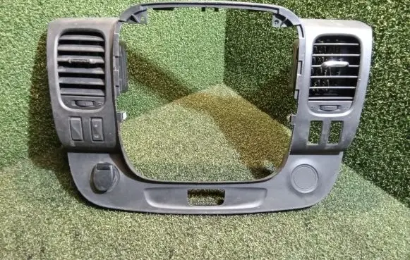 Renault Trafic III (X82) Radio/GPS head unit trim 682607479R 682608675R 93453370