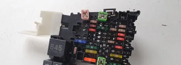 Skoda Octavia Mk3 (5E) Fuse module
