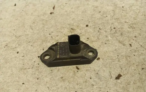 Mercedes-Benz S W220 Airbag deployment crash/impact sensor 0025426918