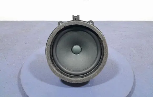 Volvo XC60 Subwoofer speaker 32212429