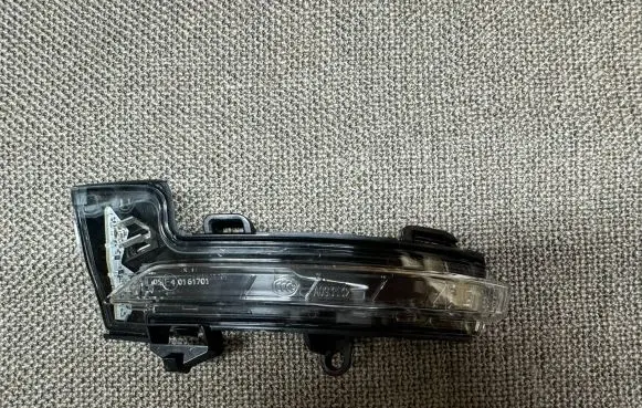 Skoda Octavia Mk3 (5E) Mirror indicator light 5E0949101