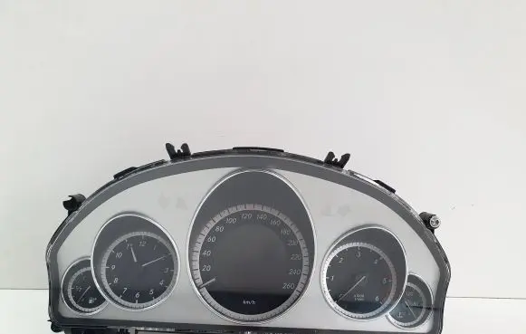 Mercedes-Benz E W212 Speedometer (instrument cluster) A2129001308 A2129016203 A2129026303