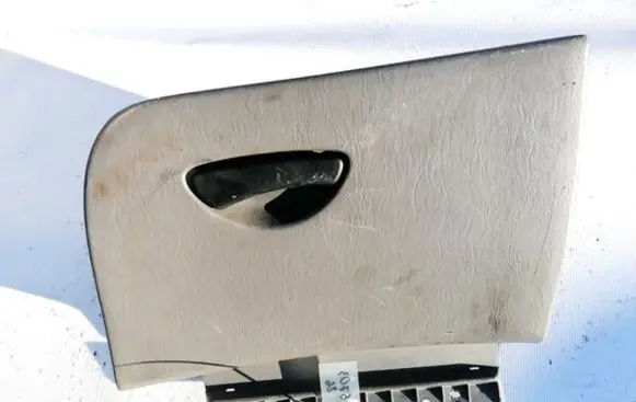 Ford Focus Glove box